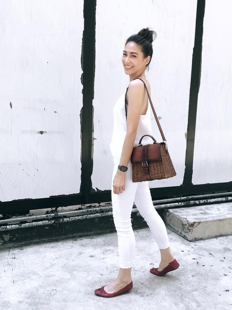 Happy smile 😊...Khun Boom with her Lena wicker handbag