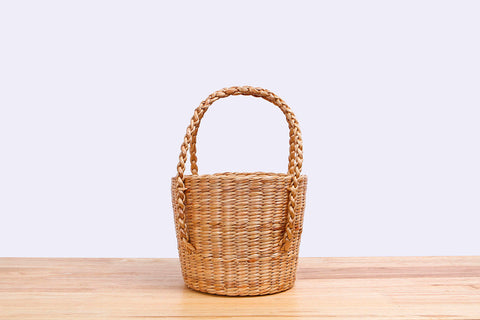 Natural straw wicker basket