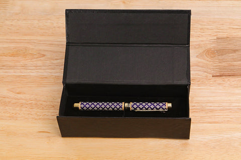 Moot Jak Sarn - Woven bamboo pen (purple pinkun)