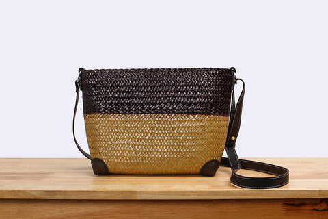 Woven Seagrass pouch bag (two tones)